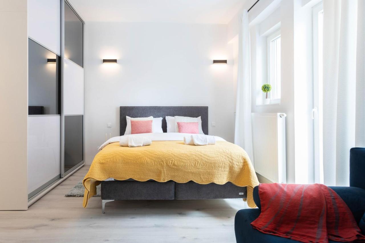 Design City Center Apartments Near Park Zrinjevac Zagreb Bagian luar foto