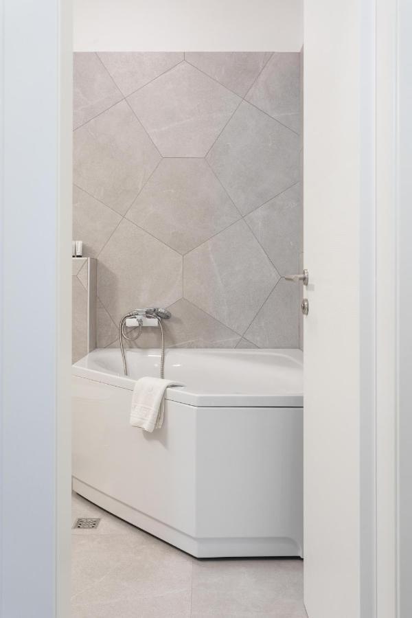Design City Center Apartments Near Park Zrinjevac Zagreb Bagian luar foto