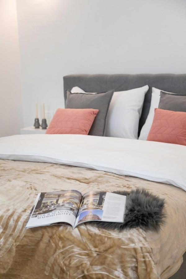 Design City Center Apartments Near Park Zrinjevac Zagreb Bagian luar foto